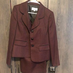 NWT LE Suit Skirt set